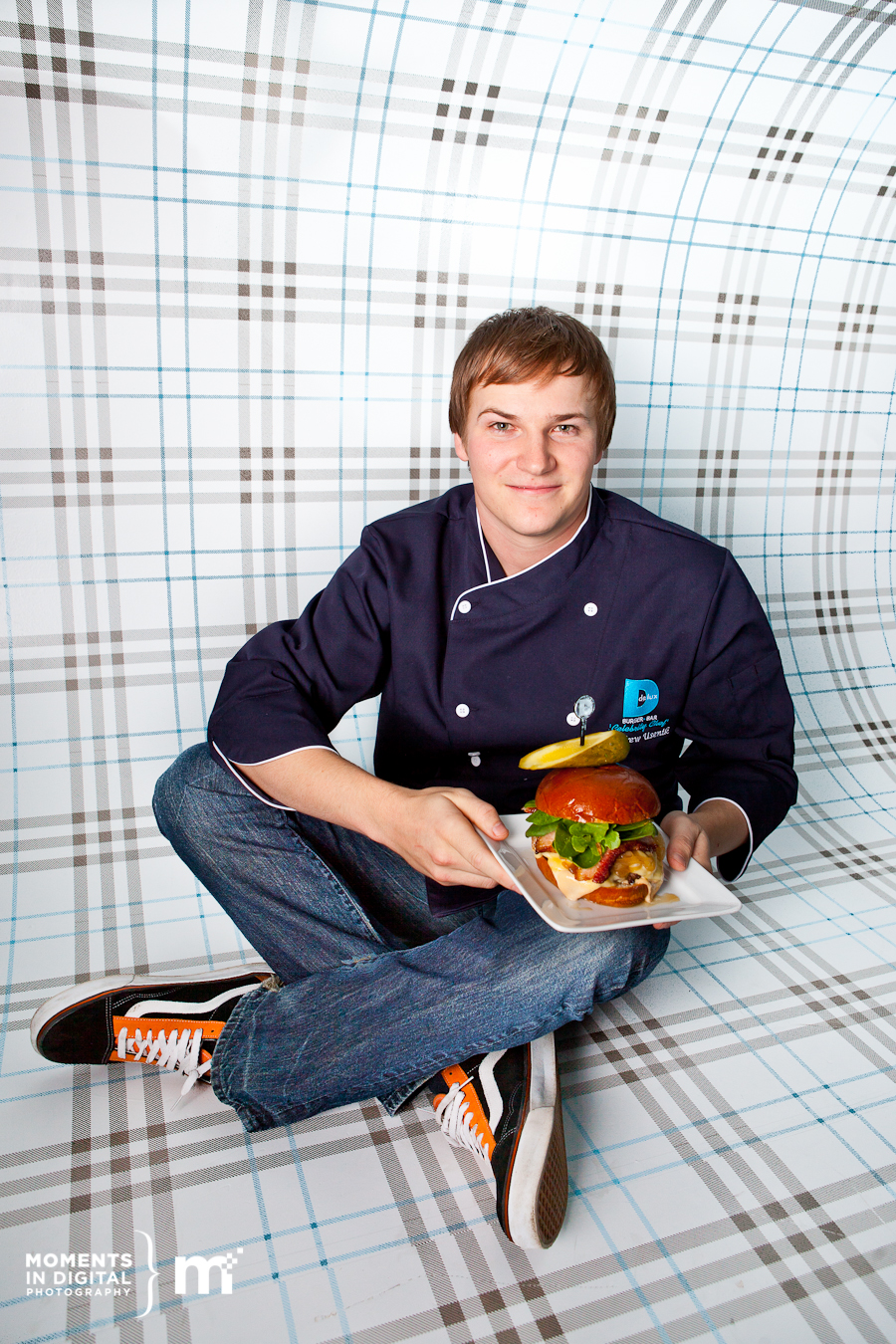 Edmonton Commercial Photographers 02 - Delux Burger Celebrity Chef - Andrew Usenik from Ten Second Epic