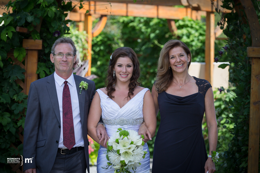 Edmonton Photographers KG 010 - Kelly & Gideon - Hastings Lake Gardens Wedding