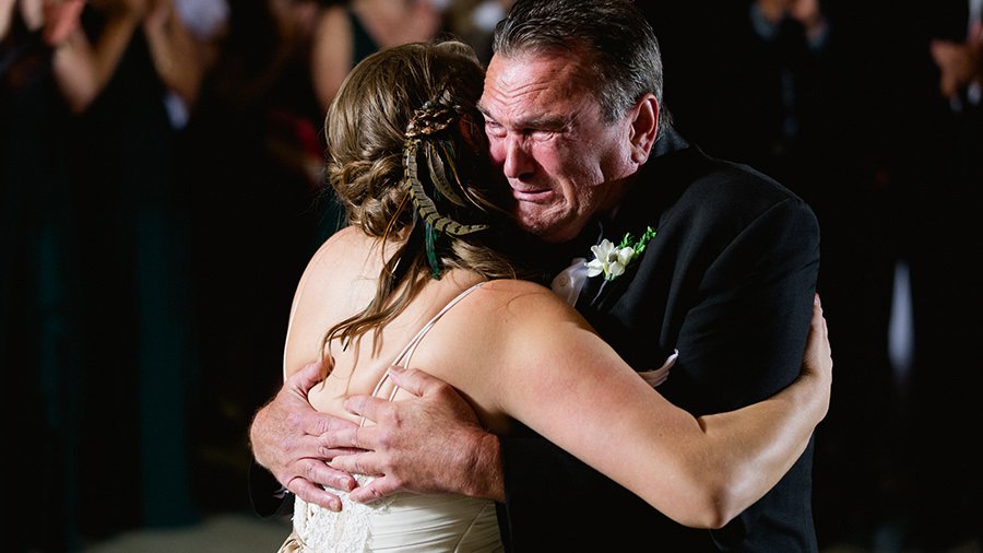 Edmonton Wedding Photographers - Father & Daughter first dance
