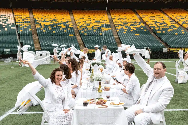edmonton-event-photography-diner-en-blanc-commonwealth-stadium Edmonton Event Photography - Diner En Blanc at Commonwealth Stadium